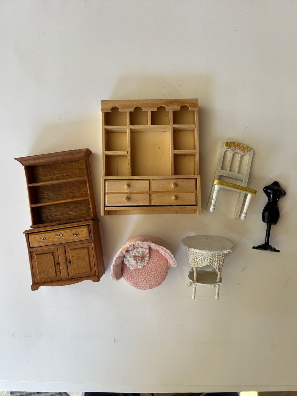 Assorted Miniature Home Accents Set in Pink, White, Natural Wood - Unbranded